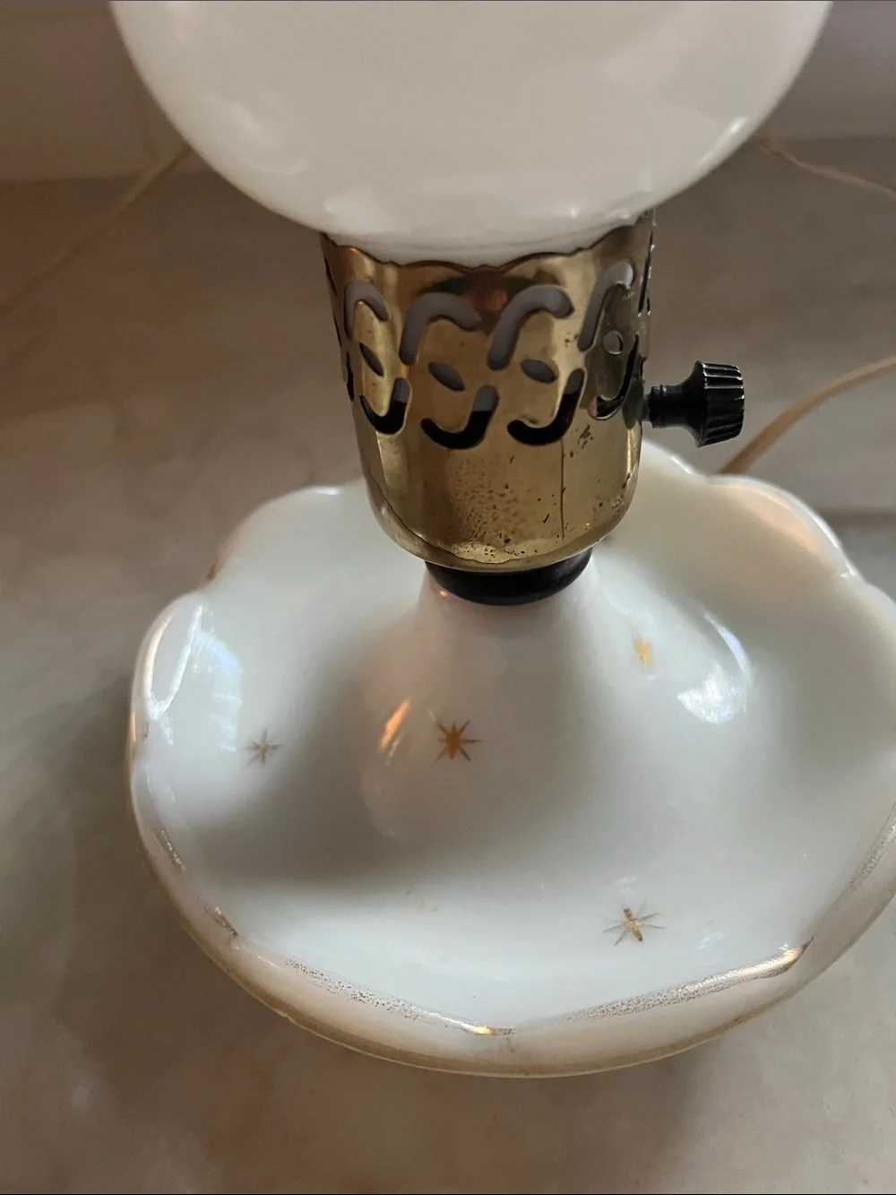 Vintage Milk Glass atomic starburst  Electric Table Lamps (2)
